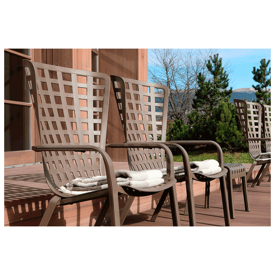 FOLIO, лаунж-кресло пластиковое (tabacco/табак)