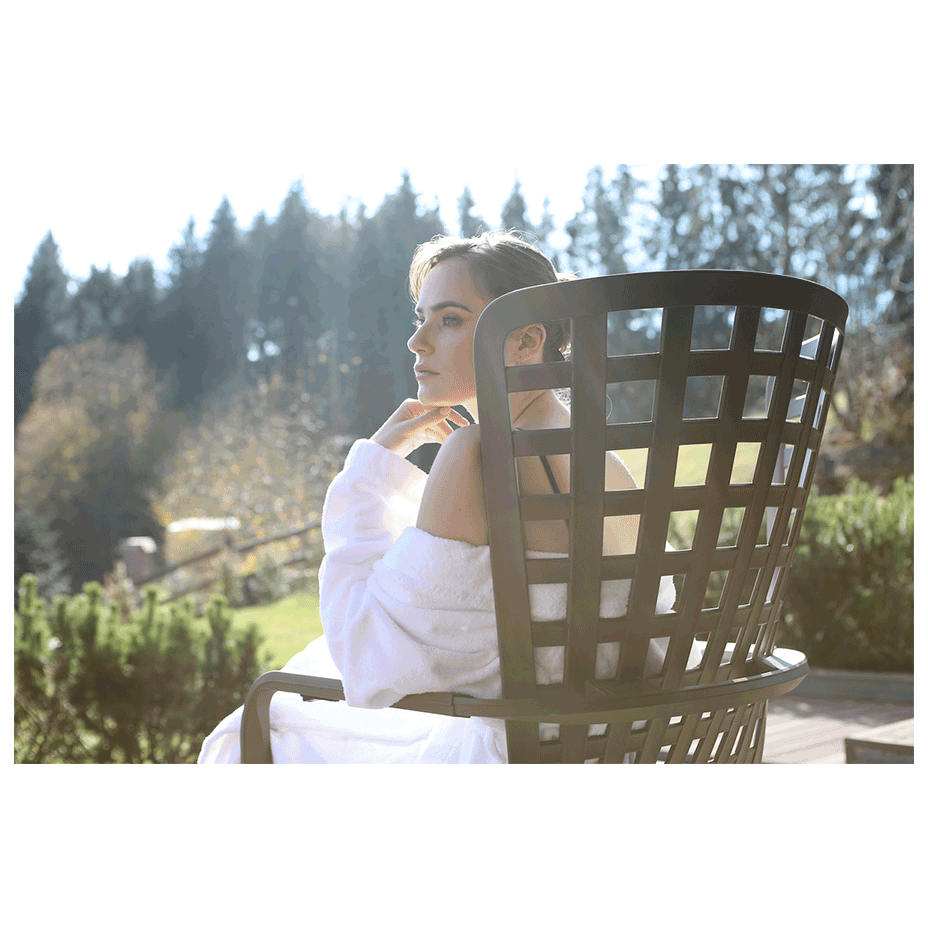 FOLIO, лаунж-кресло пластиковое (tabacco/табак)