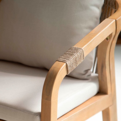 Кресло деревянное с подушками Rimini