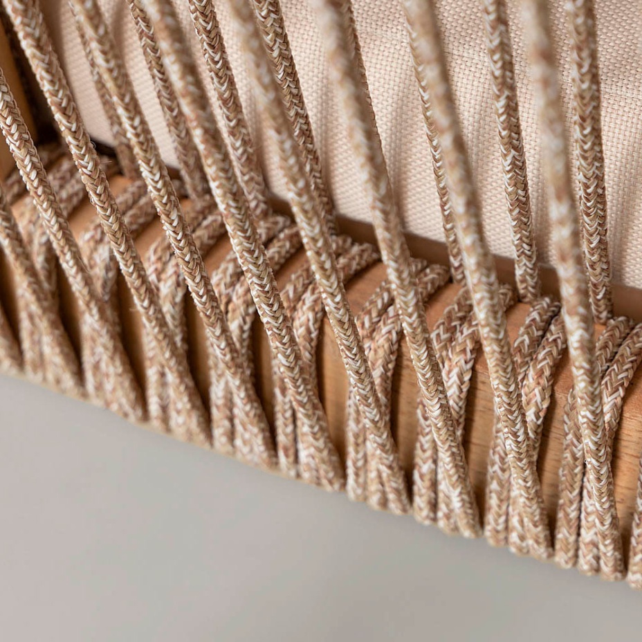 Кресло деревянное с подушками Rimini